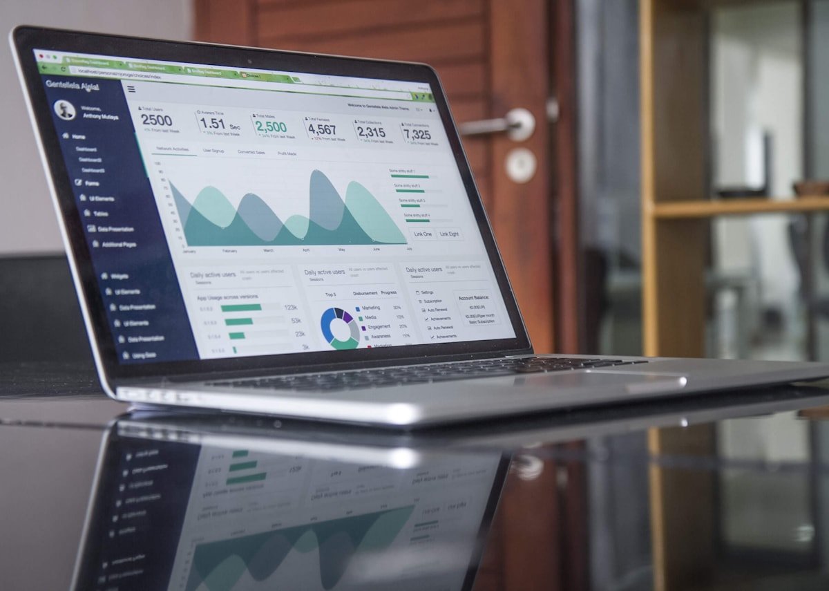 Operations cycle — Business and operations imagery (1 of 4)